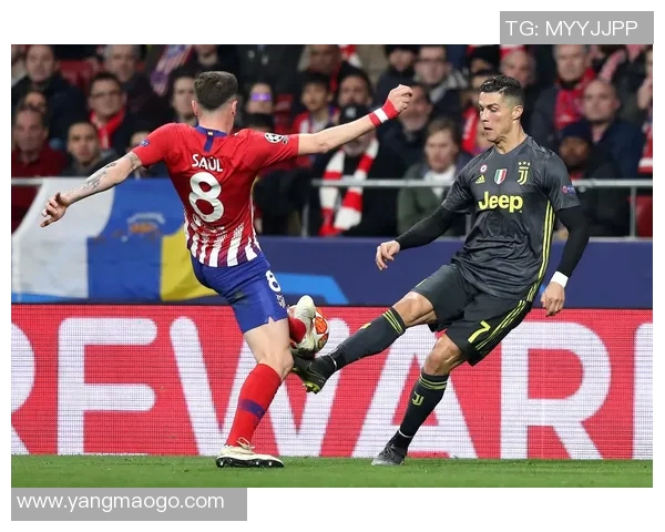 尤文图斯豪取法国国脚，球迷扎堆论接班C罗之路